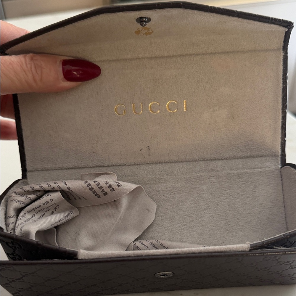 Gucci Black and Gold Sunglasses - Picture 9 of 9